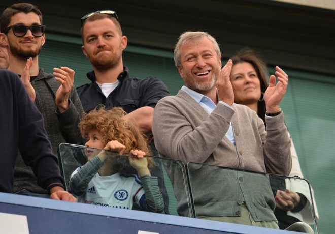 Conte nên lo lắng, bởi Mourinho đến Stamford Bridge cùng một cây búa - Ảnh 3.