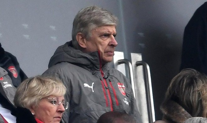 Wenger đanh thép đáp trả huyền thoại, tuyên bố vẫn ở lại Arsenal - Ảnh 2.