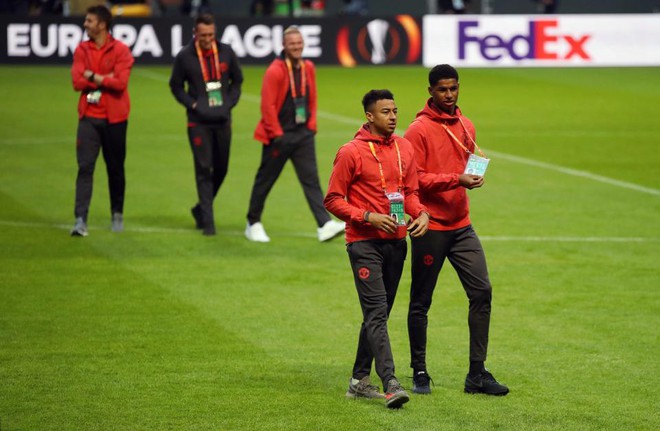 Lí do huyền thoại Hà Lan cực kỳ e ngại Rashford và Martial - Ảnh 1.