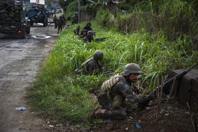 Philippines đã triển khai những vũ khí nào chống phiến quân thân IS? - Ảnh 11.