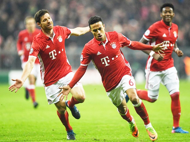 Thiago Alcantara ngày càng hoàn hảo còn Oezil vẫn tệ ở trận đấu lớn - Ảnh 1.