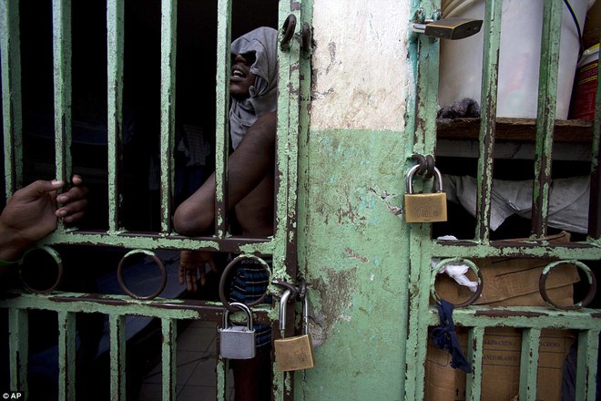 Haiti: Tham nhũng tràn lan khiến người vô tội bỏ mạng trong nhà tù trước khi được xét xử - Ảnh 5.