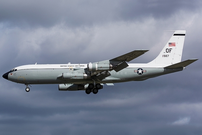 Nhiệm vụ bí ẩn của máy bay WC-135 Mỹ đưa đến Anh - Ảnh 6.