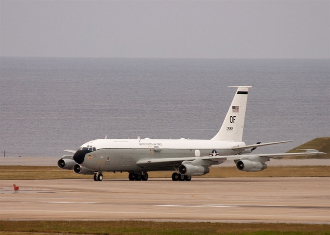 Nhiệm vụ bí ẩn của máy bay WC-135 Mỹ đưa đến Anh - Ảnh 9.