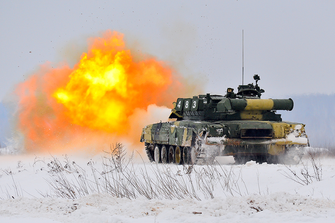 Luôn luôn trực chiến: Sư đoàn xe tăng Kantemirovskaya bảo vệ Kremlin - Ảnh 4.