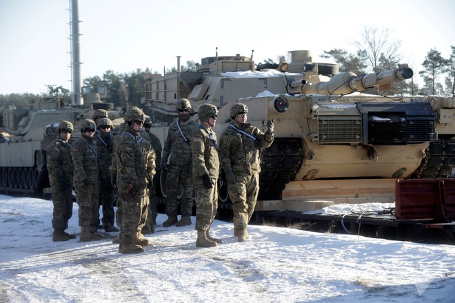 Bóc mẽ sự bất thường của tướng Mỹ, chuyên gia Nga loại Abrams khỏi top xe tăng tốt nhất TG - Ảnh 1.