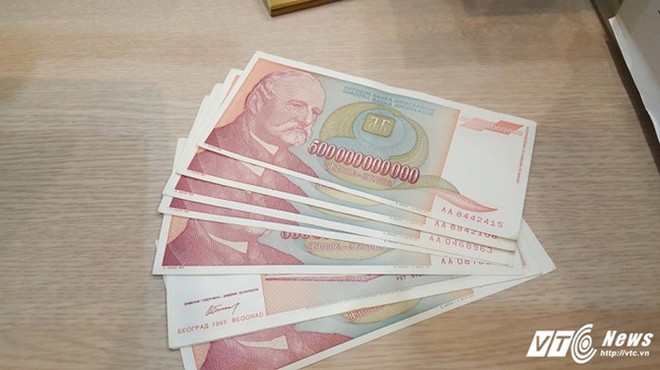 Tờ dinar Nam Tư 500 tỷ bất ngờ “cháy hàng” ở Việt Nam - Ảnh 2.