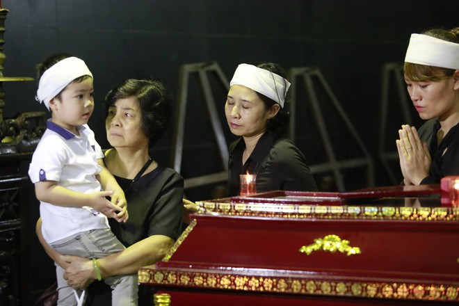 Gia đình, đồng nghiệp nghẹn ngào ở đám tang NSƯT Duy Thanh - Ảnh 6.