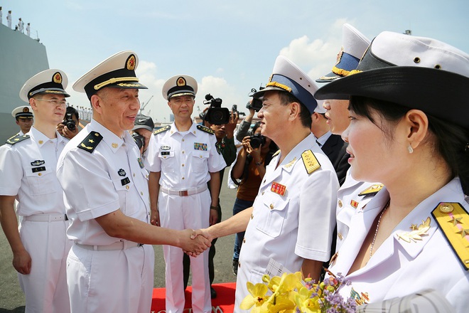 Tàu Hải quân Quân Giải phóng nhân dân Trung Quốc cập cảng Quốc tế TP.Hồ Chí Minh thăm Việt Nam - Ảnh 1.