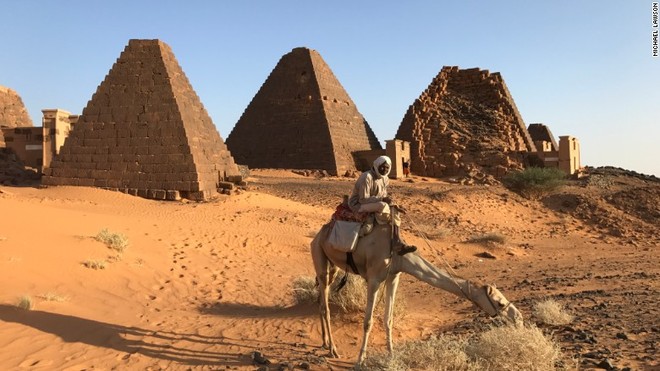 Nếu so về tuổi đời và độ tinh xảo, chưa chắc kim tự tháp ở Ai Cập đã là nhất! - Ảnh 1.
