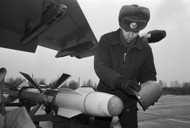 40 năm tiêm kích Su-27: Quyết liệt hiện đại hóa nhằm duy trì sức mạnh răn đe - Ảnh 3.