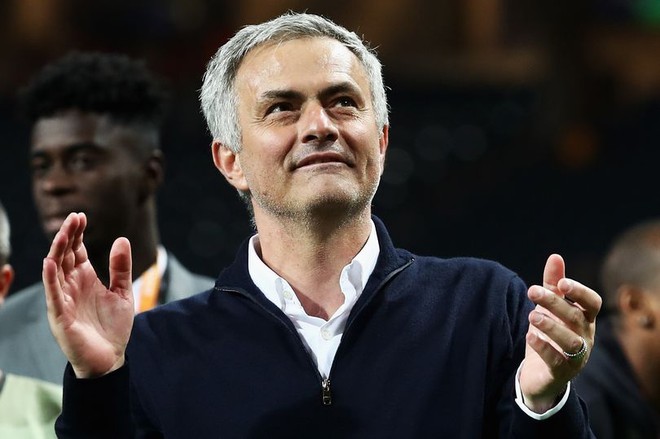 Quyền lực ngầm Mourinho khiến sao MU run sợ - Ảnh 1.