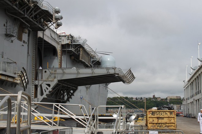 Bên trong chiến hạm USS Kearsarge - Ngựa thồ của Hải quân Mỹ - Ảnh 2.