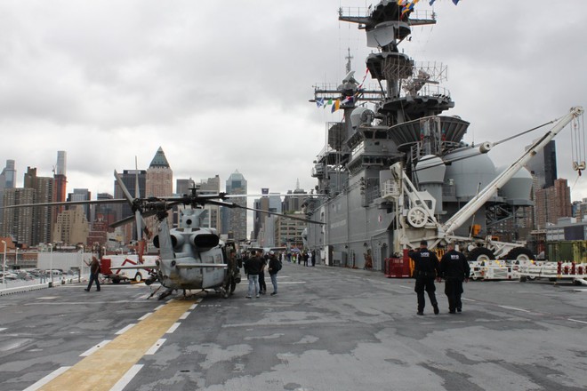 Bên trong chiến hạm USS Kearsarge - Ngựa thồ của Hải quân Mỹ - Ảnh 13.