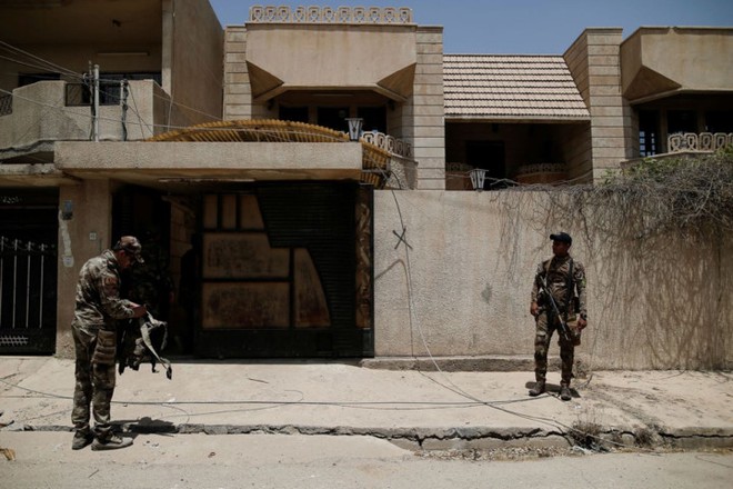 “Đột nhập” vào nhà tù cải hoán từ biệt thự của IS tại Mosul - Ảnh 1.