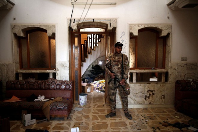 “Đột nhập” vào nhà tù cải hoán từ biệt thự của IS tại Mosul - Ảnh 2.