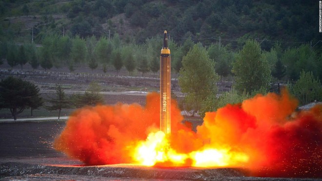 Triều Tiên thử tên lửa: Thấy gì từ những bức ảnh? - Ảnh 1.