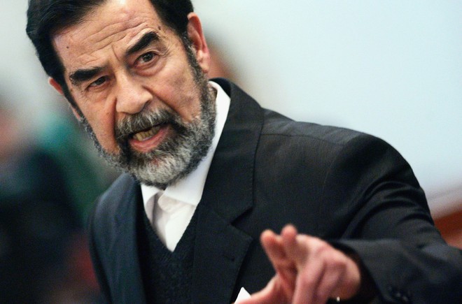 Người tù trong lâu đài của mình: Saddam Hussein qua lời kể của viên cai ngục Mỹ - Ảnh 1.