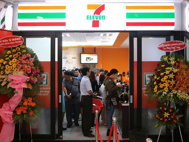 7-Eleven bắt đầu bán xôi, trứng vịt… tại Việt Nam - Ảnh 1.