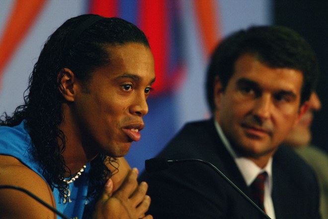 Bước ngoặt mùa 2003-04 với Ronaldinho đã tạo nên Barca vĩ đại - Ảnh 4.