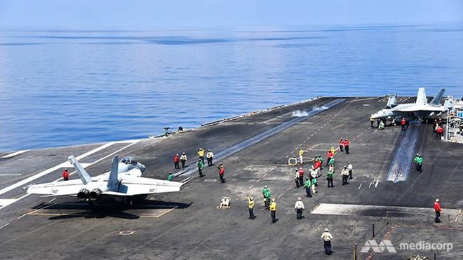 Cuộc sống không như mơ trên tàu sân bay Mỹ USS Ronald Reagan - Ảnh 1.