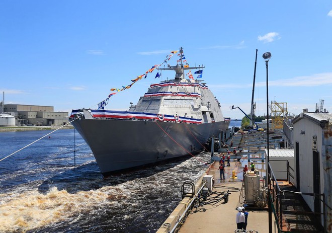 [VIDEO] Mỹ hạ thủy chiến hạm USS Billings - Ảnh 1.