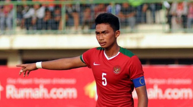 U.22 Indonesia mất trung vệ, HLV Luis Milla gọi bổ sung thủ môn lên tuyển - Ảnh 1.