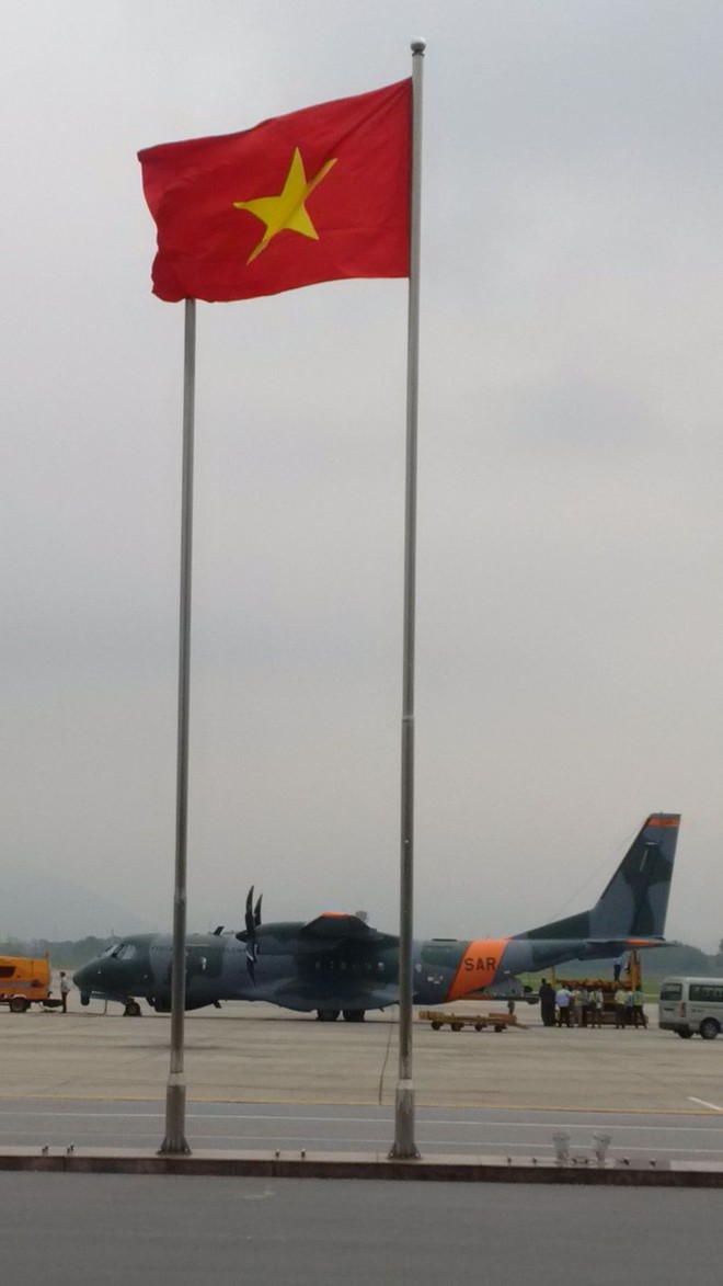 TIN VUI: Máy bay tuần tra săn ngầm đặc biệt C-295 MPA đã tới Việt Nam - Ảnh 4.