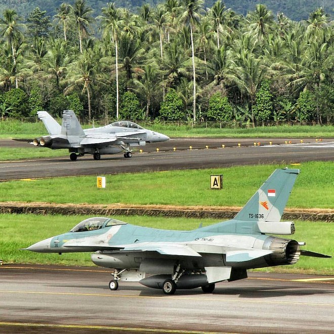Hàng đã về lính không quân vui như mở hội với tiêm kích Su-27SK: Indonesia tăng lực - Ảnh 3.