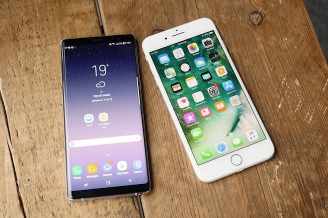 Galaxy Note 8 liệu có hấp dẫn bằng iPhone 8? - Ảnh 1.
