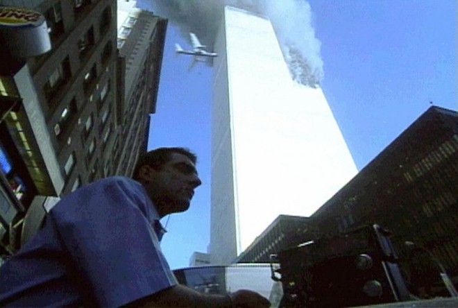Những hình ảnh khiến nước Mỹ không thể quên vụ khủng bố 11/9 - Ảnh 1.