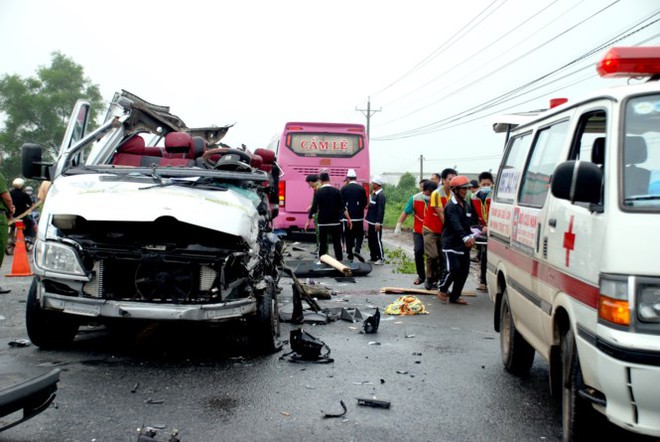 Hiện trường vụ tai nạn giao thông ở Tây Ninh.