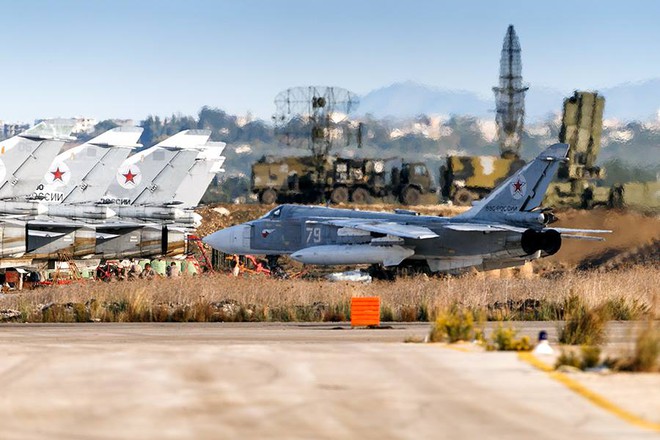NÓNG: Su-24 và Mi-28 rơi ở Syria - Lộ mặt kẻ thù cực kỳ nguy hiểm - Ảnh 2.