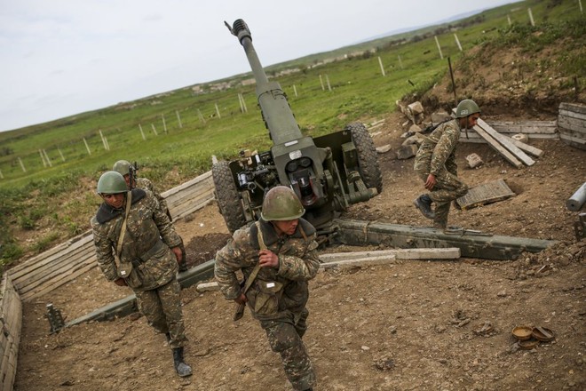 Vũ khí nào của Azerbaijan khiến hàng xóm Armenia nóng rẫy? - Ảnh 1.