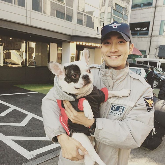 Siwon từng bị chó cưng cắn làm ảnh hưởng đến đơn vị, gia đình cố CEO tiết lộ tình tiết quan trọng - Ảnh 1.