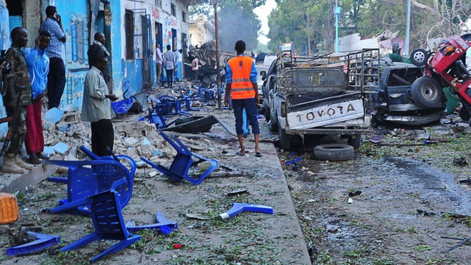 3 vụ tấn công liên hoàn ở Somali, hơn 50 người thương vong, hầu hết nạn nhân là cảnh sát - Ảnh 2.