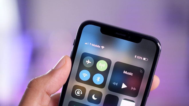 Bỡ ngỡ khi lần đầu dùng iPhone X? Đừng lo vì đã có những mẹo sau - Ảnh 1.