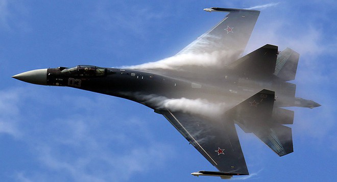 4 tiêm kích F-35 bất ngờ đụng độ 4 chiến đấu cơ Su-35: Điều gì xảy ra? - Ảnh 1.