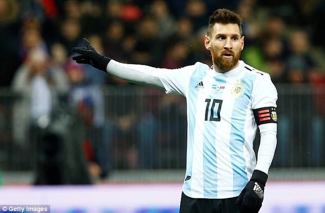 ‘Tôi khó chịu với thành tích của Messi’ - Ảnh 2.