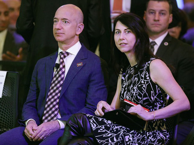 Một ngày của người giàu nhất thế giới, Jeff Bezos - Ảnh 2.