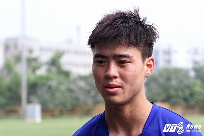 Tiền vệ Duy Mạnh: Cầu thủ Việt Nam thể lực hơi kém thật - Ảnh 1.