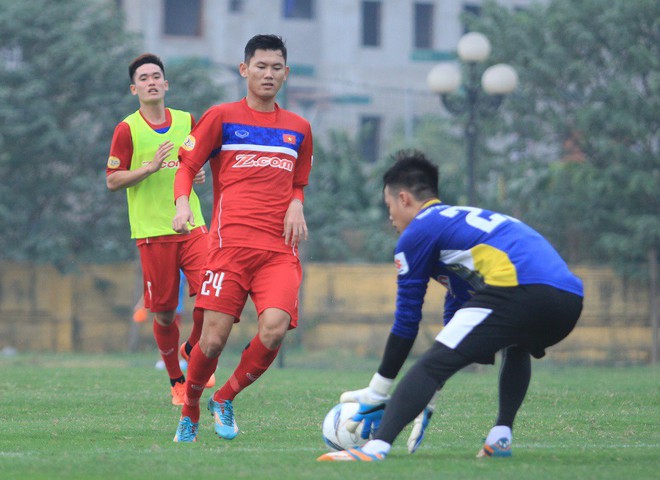 U23 Việt Nam bổ sung trung vệ, chia tay tiền đạo - Ảnh 1.