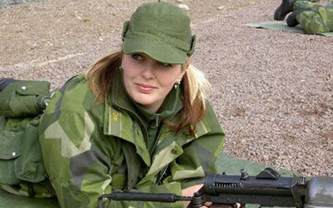 12 quốc gia có nữ quân nhân đẹp nhất thế giới - Ảnh 17.