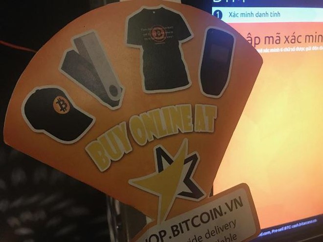 Cận cảnh giao dịch bitcoin bằng máy ATM  - Ảnh 12.