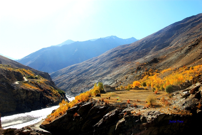 Mùa thu ở Ladakh: Hành trình trải nghiệm của 1 phụ nữ Việt đến nơi đẹp tựa “thiên đường ẩn giấu” ở Ấn Độ - Ảnh 13.