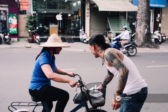 Bộ ảnh: Chuyện đời của gã giang hồ hoàn lương và trở thành thợ xăm ở Sài Gòn - Ảnh 14.