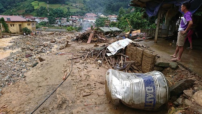 Mù Cang Chải hoang tàn nhìn từ trên cao - Ảnh 13.