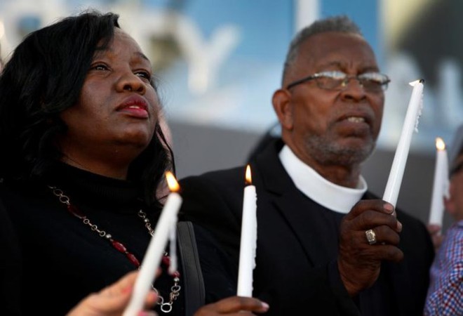 Nước Mỹ lặng đi tưởng niệm các nạn nhân vụ xả súng ở Las Vegas - Ảnh 14.