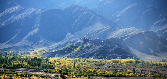 Mùa thu ở Ladakh: Hành trình trải nghiệm của 1 phụ nữ Việt đến nơi đẹp tựa “thiên đường ẩn giấu” ở Ấn Độ - Ảnh 15.
