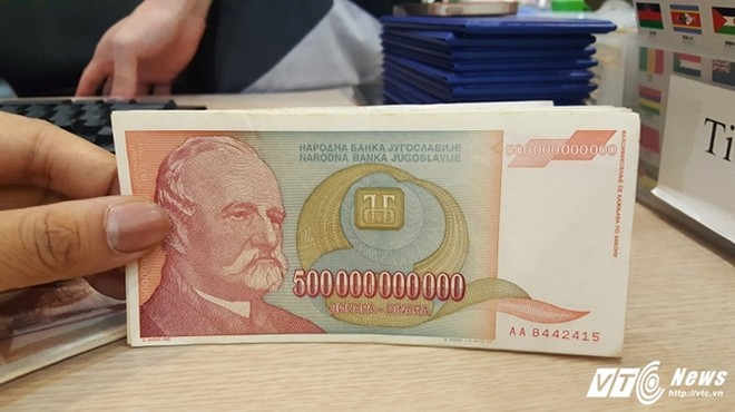 Tờ dinar Nam Tư 500 tỷ bất ngờ “cháy hàng” ở Việt Nam - Ảnh 3.